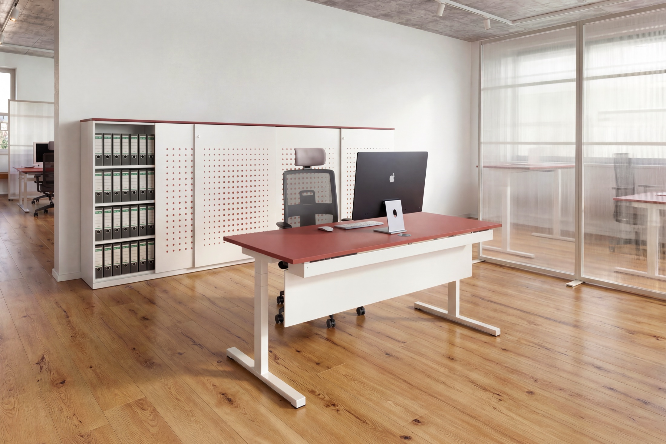 Viasit Schreibtisch in einem Büro, Katalogmotiv von FrameScale